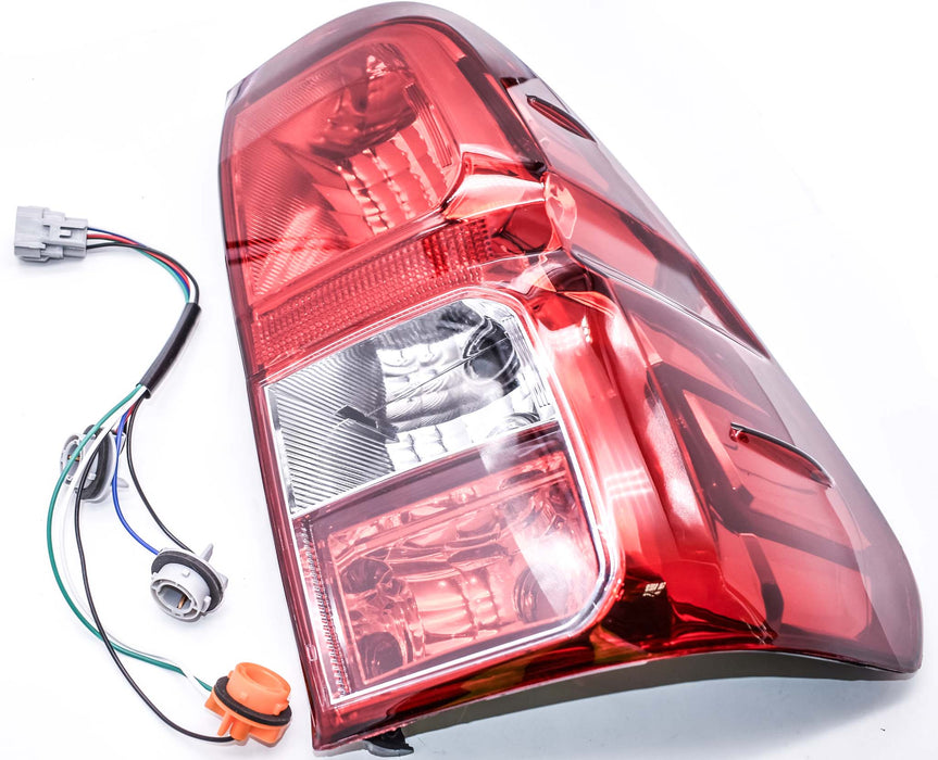 T/LAMP SUITABLE FOR TOY HILUX 2015 on RH (REVO) (WITH RED REVERSE)